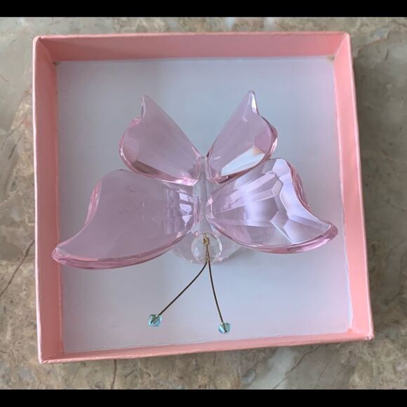 Crystal pink butterfly on clear globe base, brand new in a box, unique, 3x3 - Picture 6 of 10